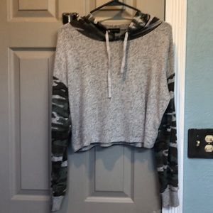 Camp print Crop top hooded sweater